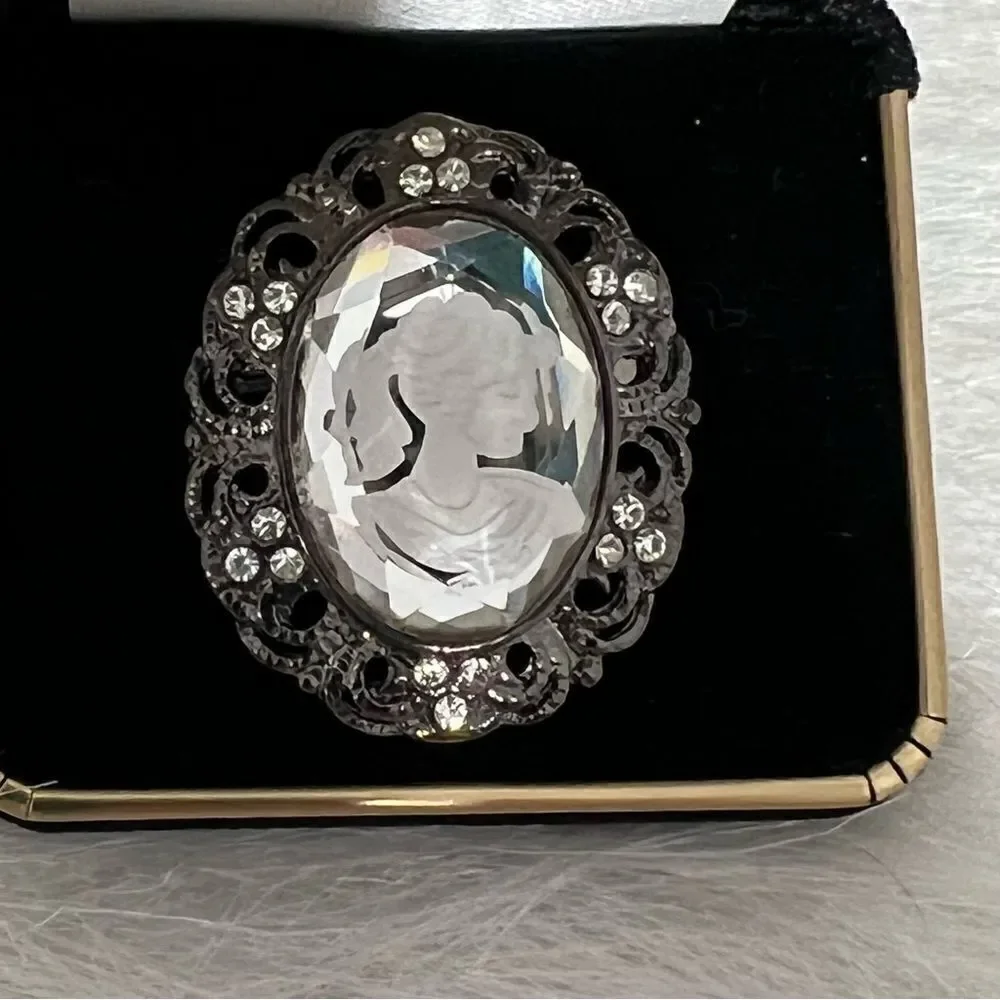 Vintage Black Metal Holographic Cameo Diamondesque Brooch‎